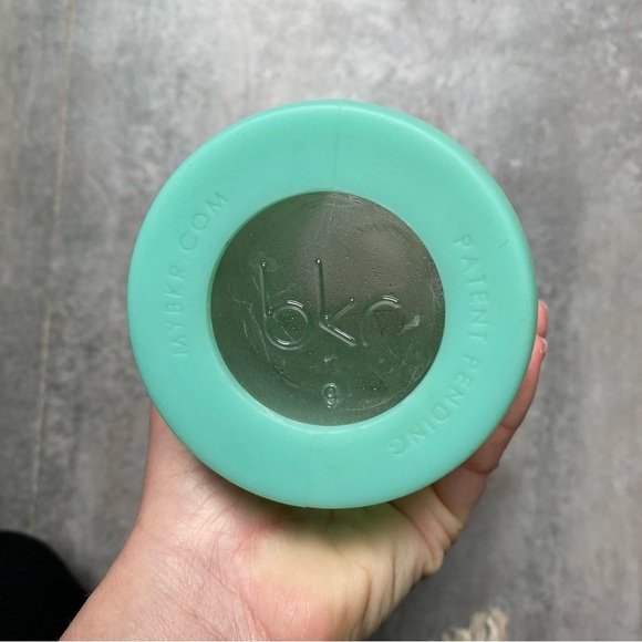 Bkr Holiday Bottle (500ml / 16oz) - Picture 3 of 4